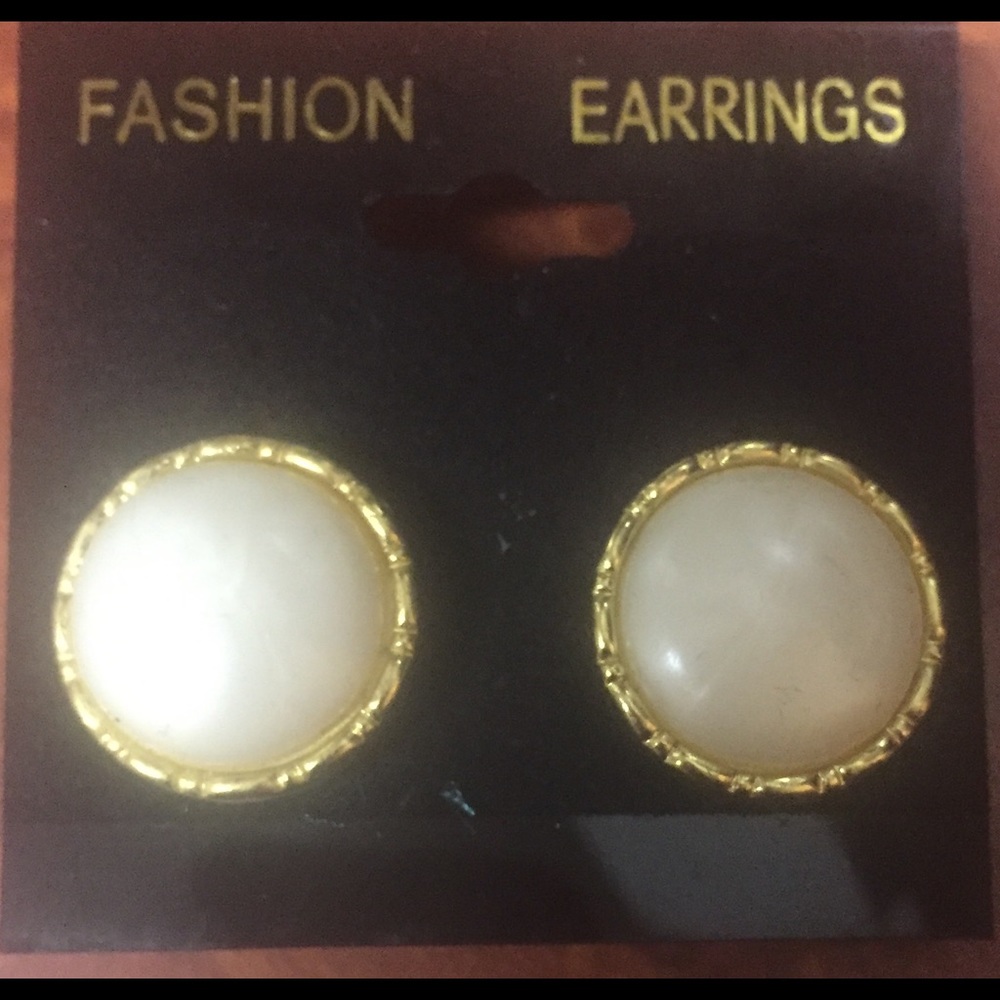 Ladies Earring. New. Handmade